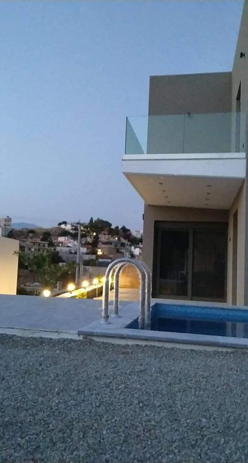 Villa Miron Kamilari Exterior foto
